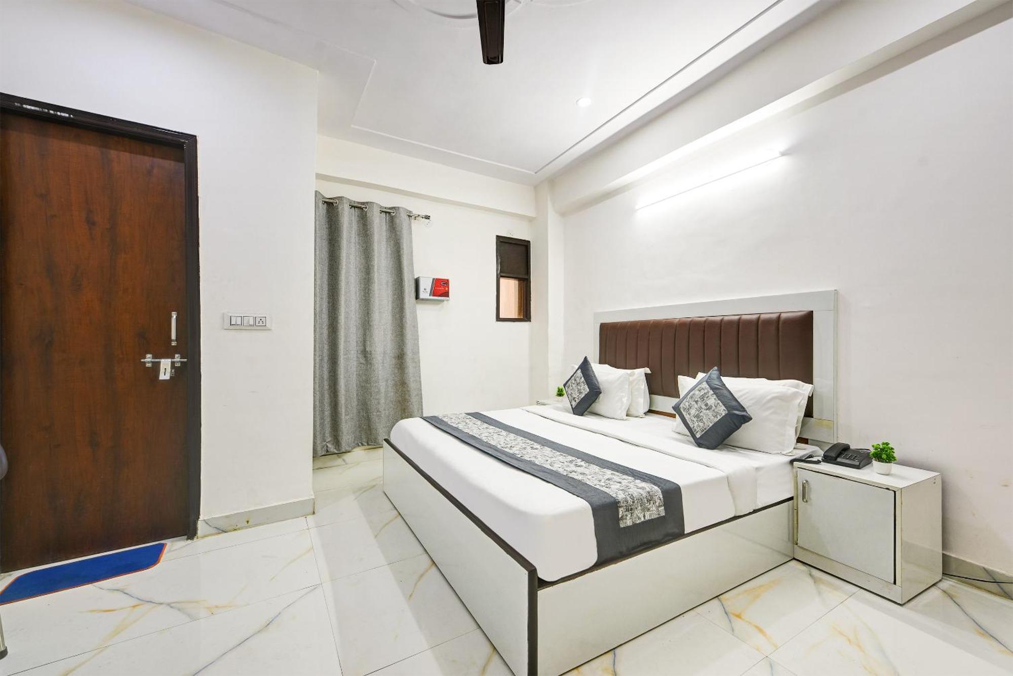 Hotel Krishna Tower Delhi  Eksteriør billede