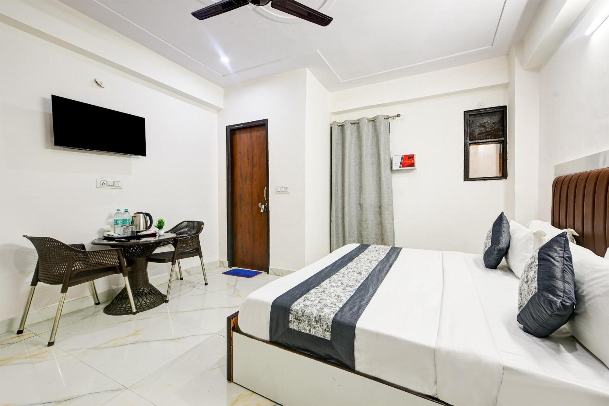 Hotel Krishna Tower Delhi  Eksteriør billede