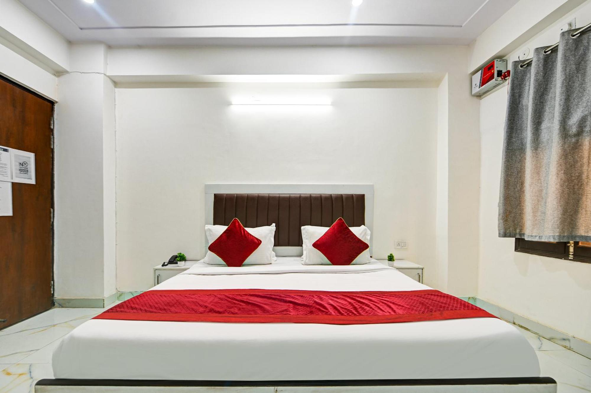 Hotel Krishna Tower Delhi  Eksteriør billede