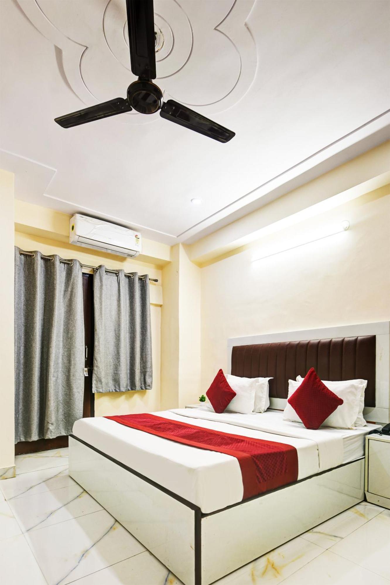 Hotel Krishna Tower Delhi  Eksteriør billede